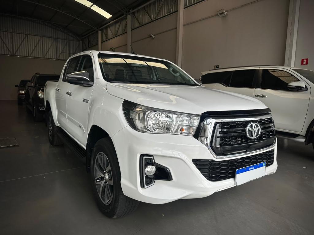 TOYOTA Hilux Caminhonete
