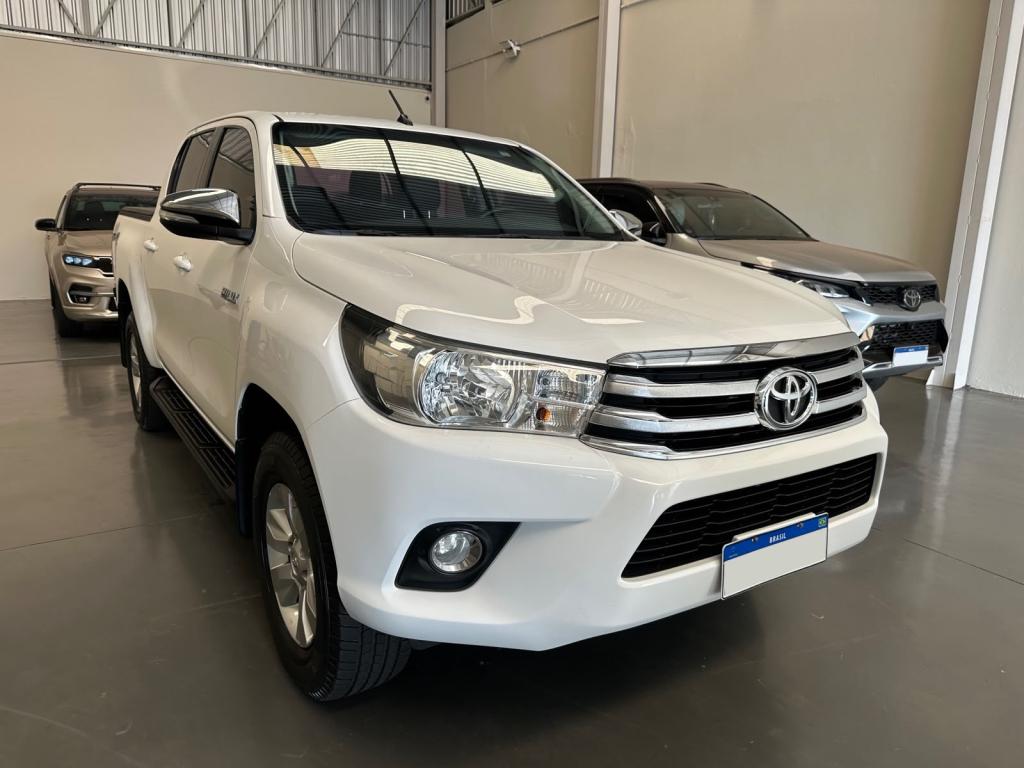 TOYOTA Hilux Caminhonete