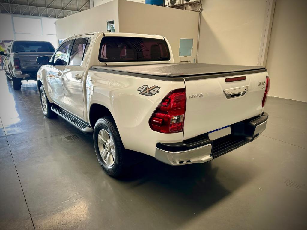 TOYOTA Hilux Caminhonete - Foto