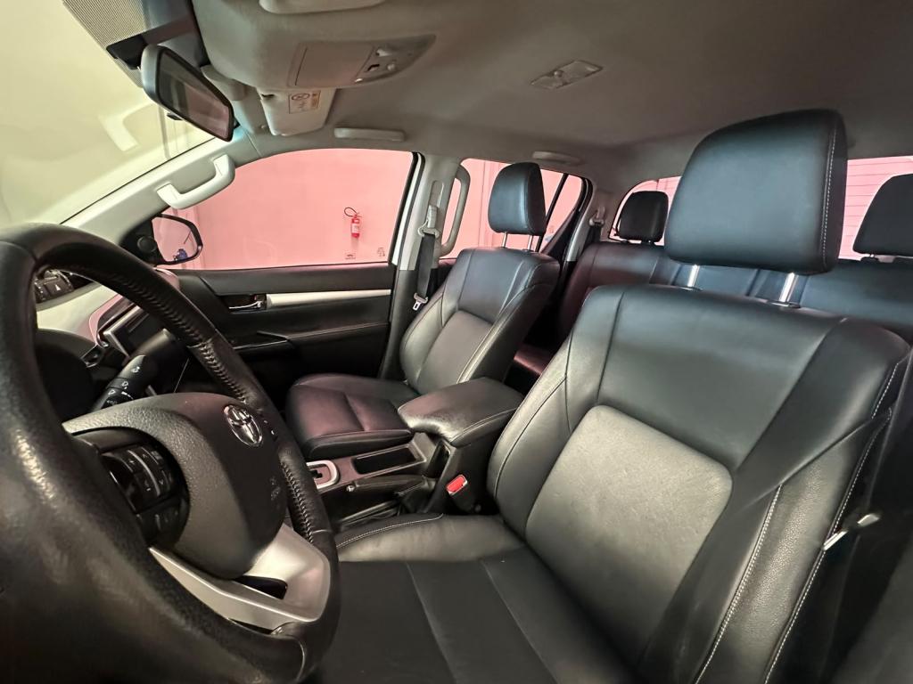 TOYOTA Hilux Caminhonete - Foto