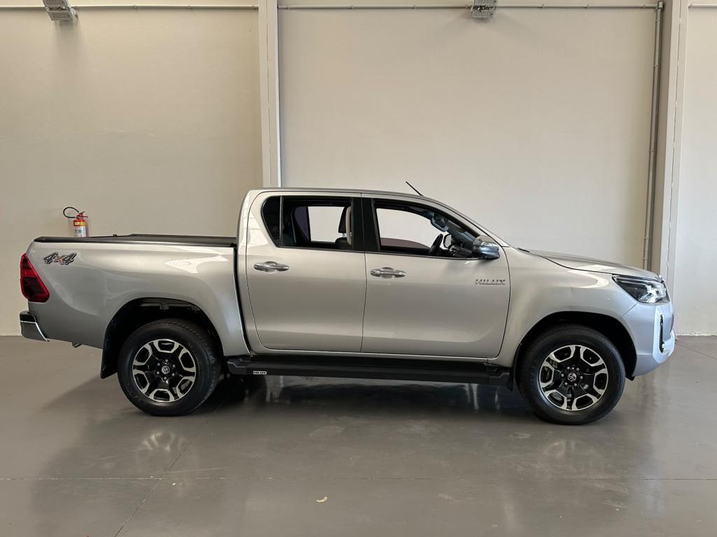 TOYOTA Hilux Caminhonete - Foto