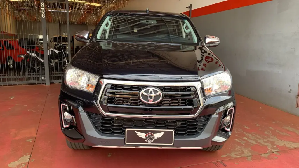 TOYOTA Hilux Caminhonete - Foto