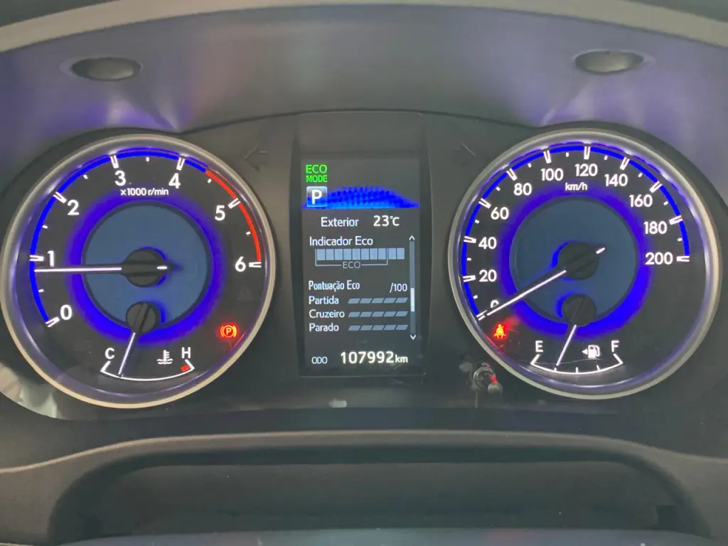 TOYOTA Hilux Caminhonete - Foto