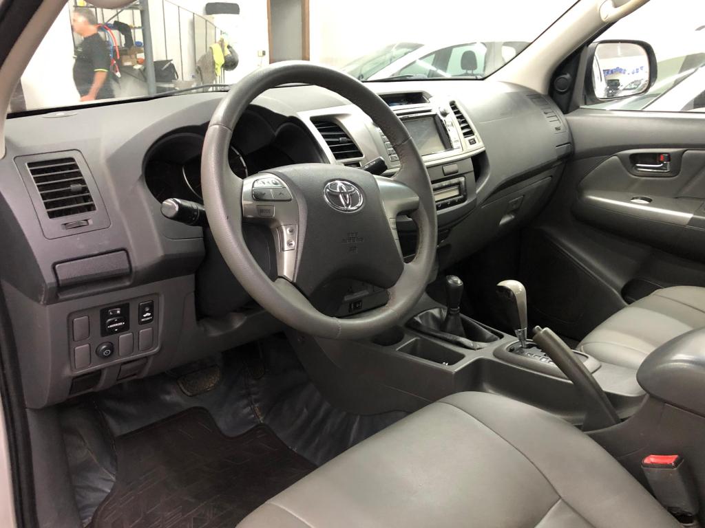 TOYOTA Hilux Caminhonete - Foto