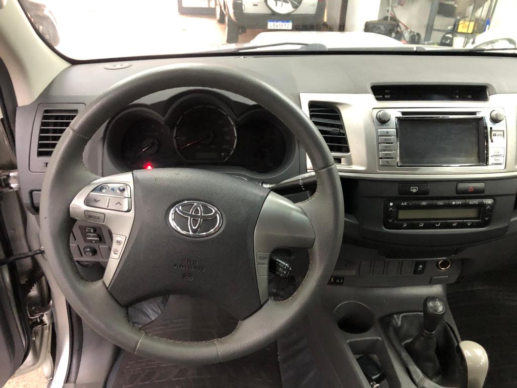 TOYOTA Hilux Caminhonete - Foto