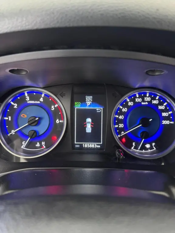 TOYOTA Hilux Caminhonete - Foto