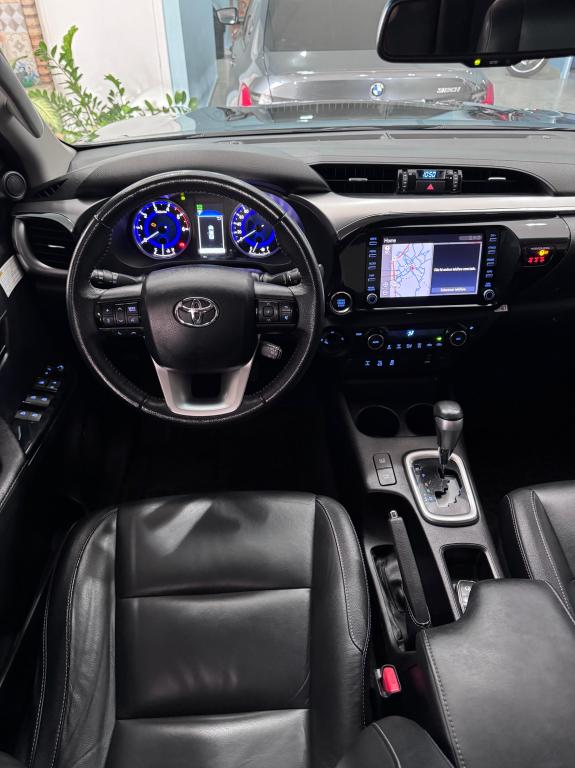 TOYOTA Hilux Caminhonete - Miniatura