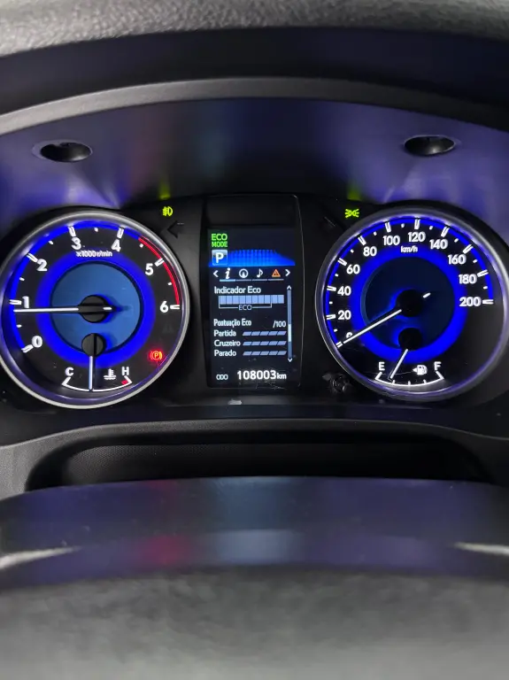 TOYOTA Hilux Caminhonete - Foto