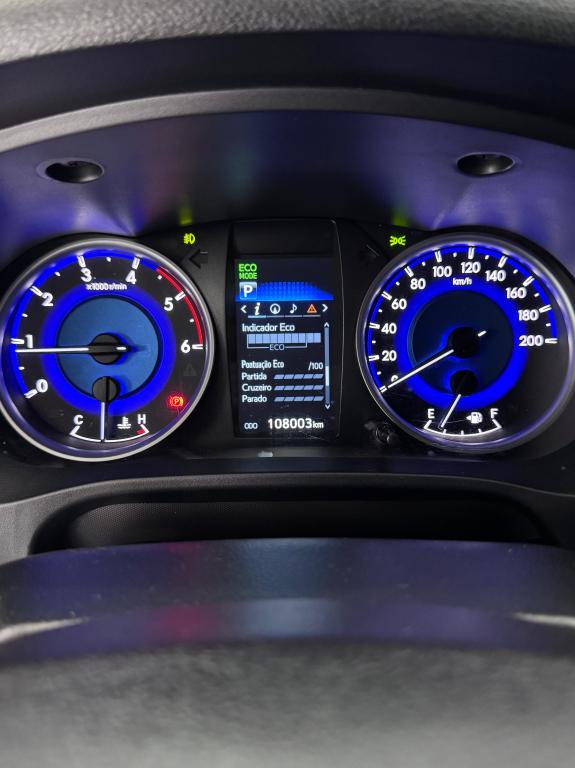 TOYOTA Hilux Caminhonete - Miniatura