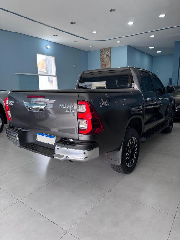 TOYOTA Hilux Caminhonete - Miniatura