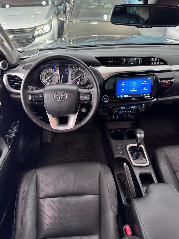 TOYOTA Hilux Caminhonete - Miniatura