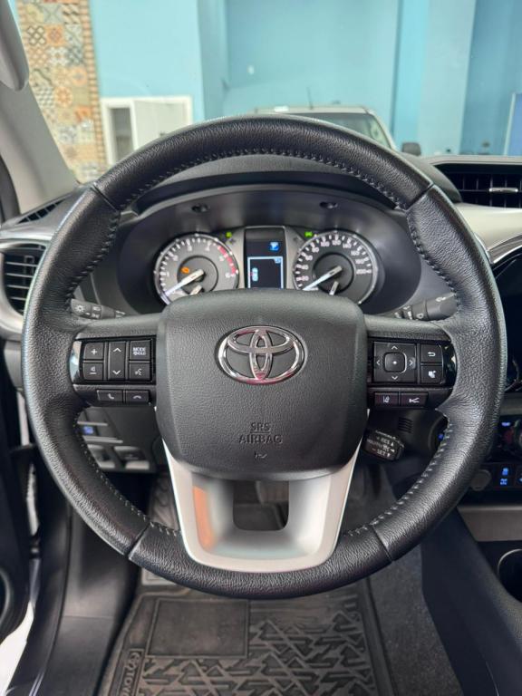 TOYOTA Hilux Caminhonete - Foto
