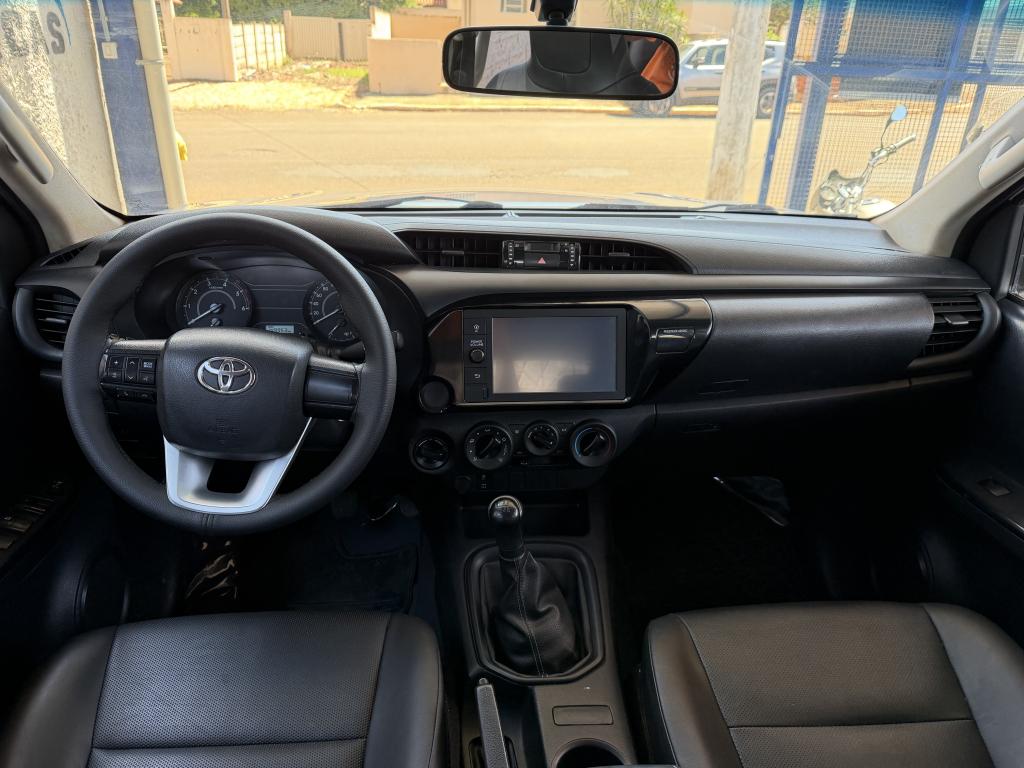 TOYOTA Hilux Caminhonete - Foto