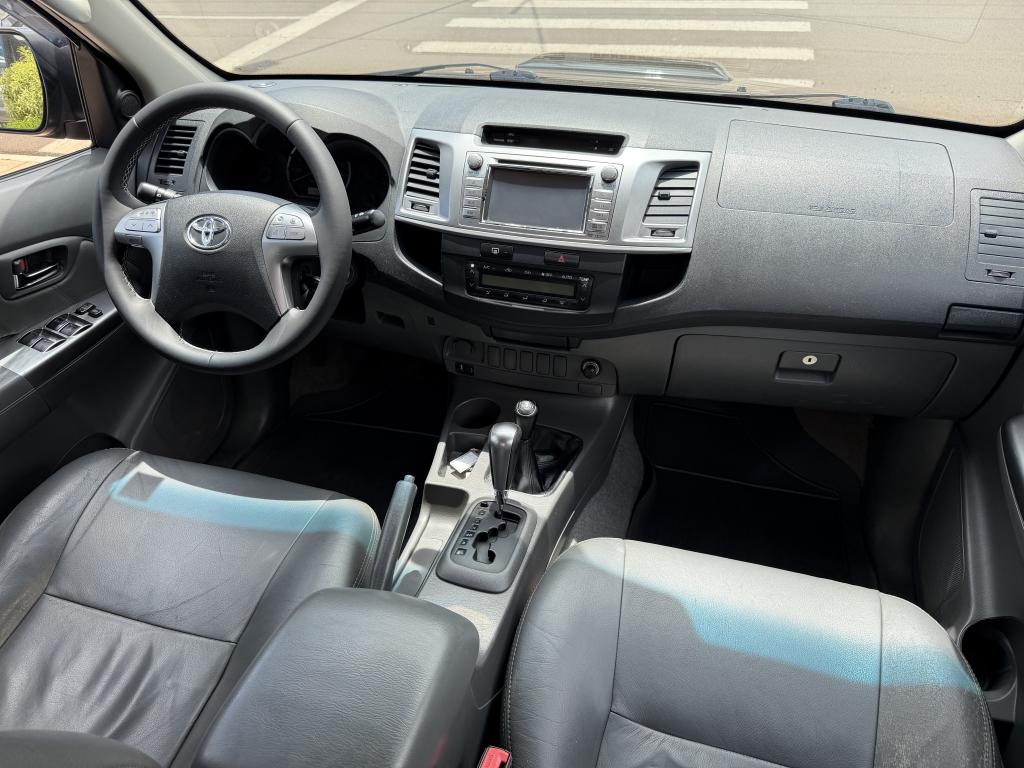 TOYOTA Hilux Caminhonete - Foto