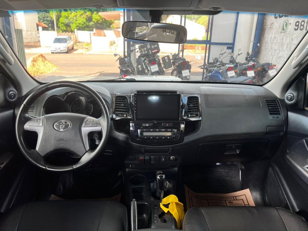 TOYOTA Hilux Caminhonete - Foto