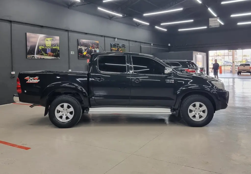 TOYOTA Hilux Caminhonete - Foto