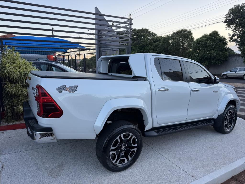 TOYOTA Hilux Caminhonete - Foto