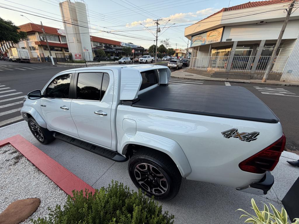 TOYOTA Hilux Caminhonete - Foto