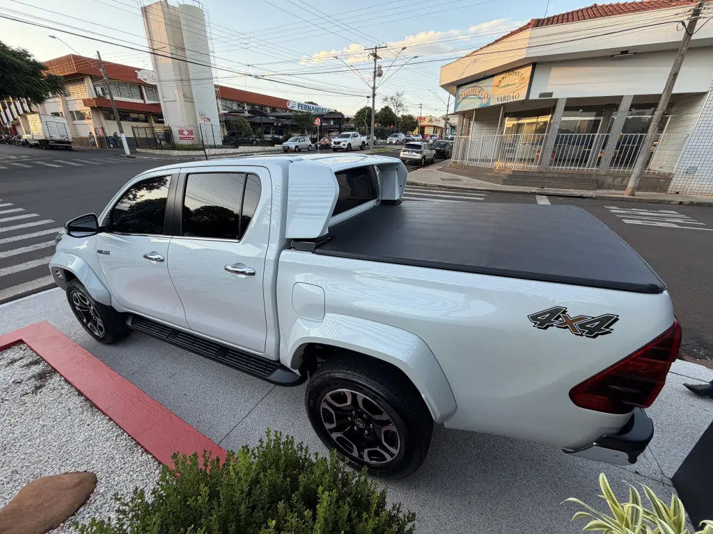 TOYOTA Hilux Caminhonete - Foto