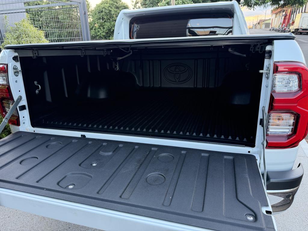 TOYOTA Hilux Caminhonete - Foto