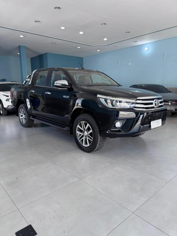 TOYOTA Hilux Caminhonete