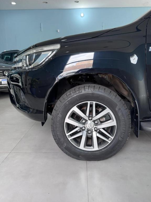 TOYOTA Hilux Caminhonete - Foto