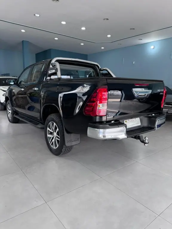 TOYOTA Hilux Caminhonete - Foto
