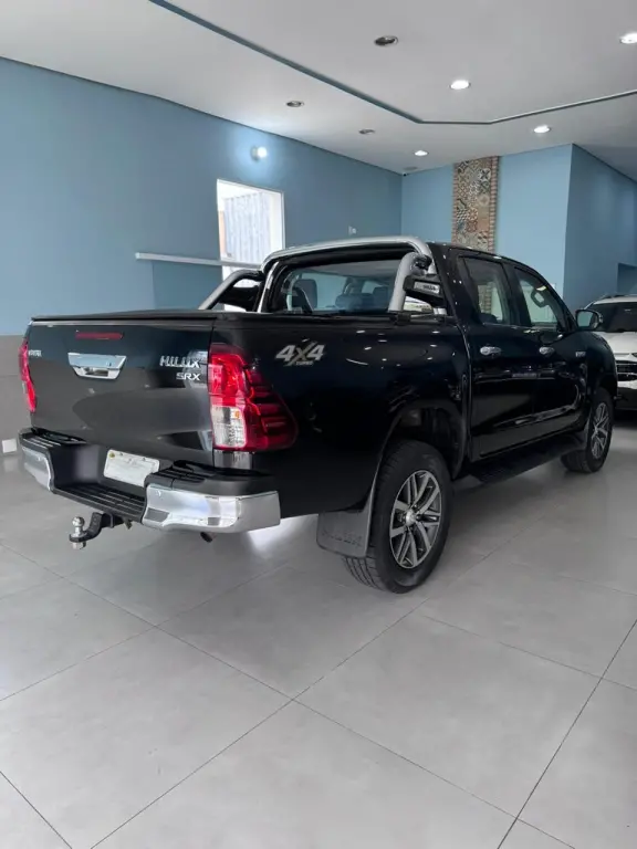 TOYOTA Hilux Caminhonete - Foto