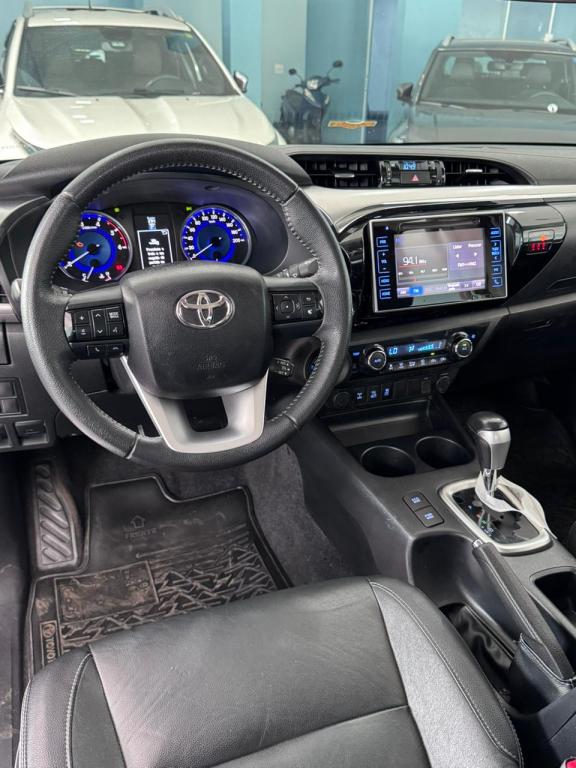 TOYOTA Hilux Caminhonete - Foto
