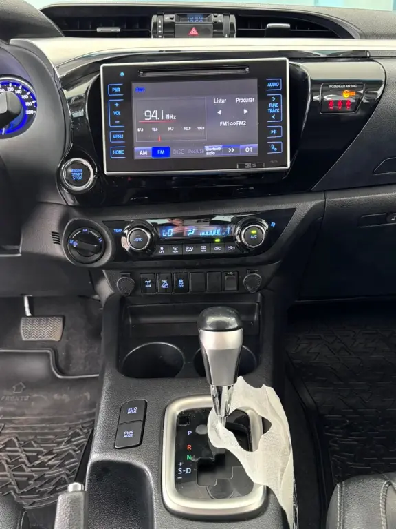 TOYOTA Hilux Caminhonete - Foto