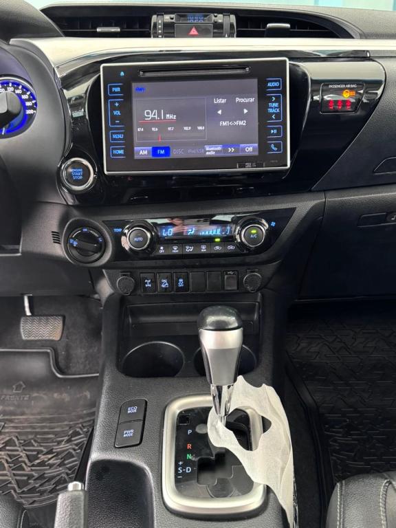 TOYOTA Hilux Caminhonete - Foto