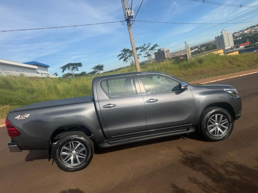 TOYOTA Hilux Caminhonete - Foto