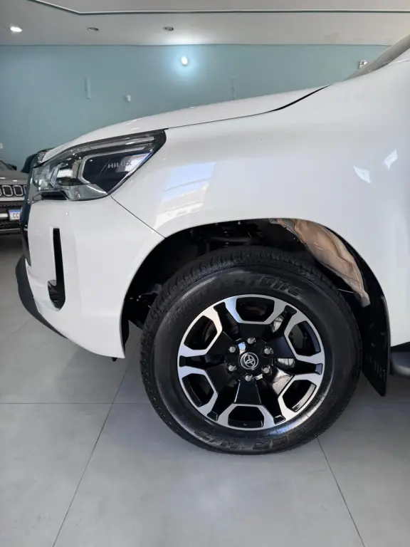TOYOTA Hilux Caminhonete - Foto