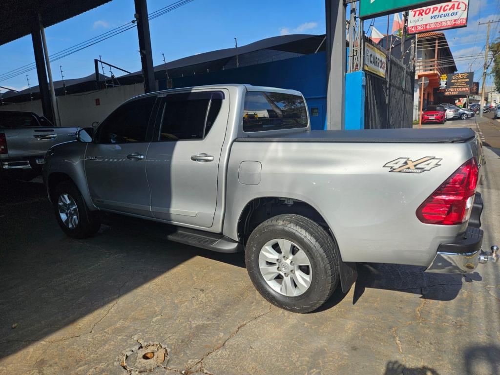 TOYOTA Hilux Caminhonete - Foto