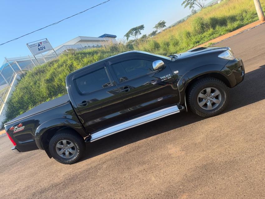 TOYOTA Hilux Caminhonete - Foto