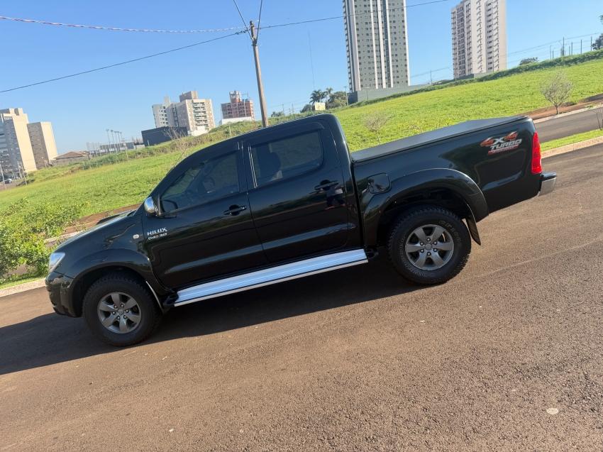 TOYOTA Hilux Caminhonete - Foto
