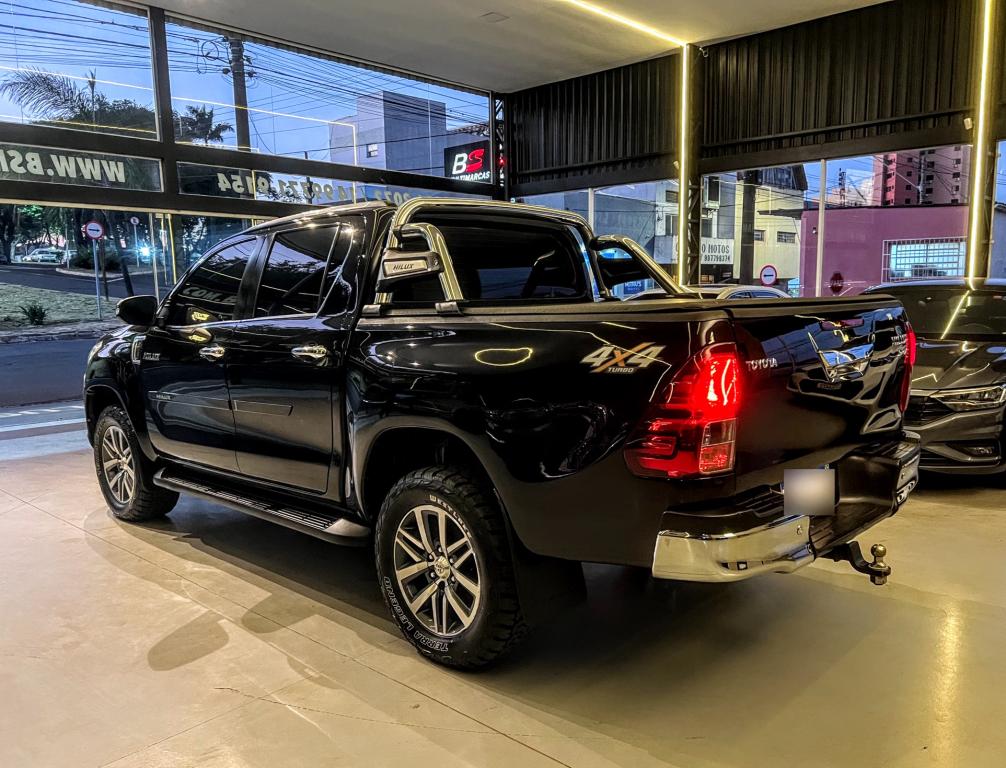 TOYOTA Hilux Caminhonete - Foto