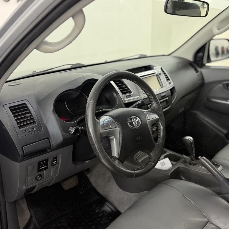TOYOTA Hilux Caminhonete - Foto
