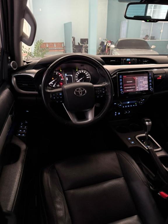 TOYOTA Hilux Caminhonete - Foto