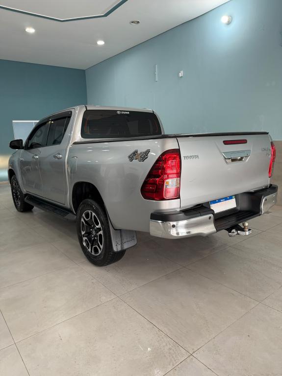 TOYOTA Hilux Caminhonete - Foto