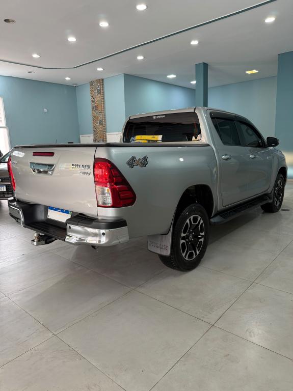 TOYOTA Hilux Caminhonete - Foto