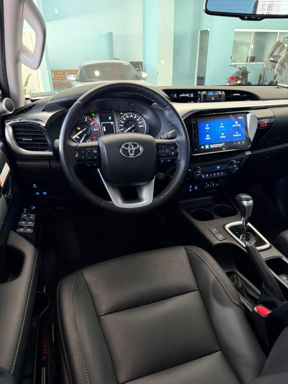 TOYOTA Hilux Caminhonete - Foto