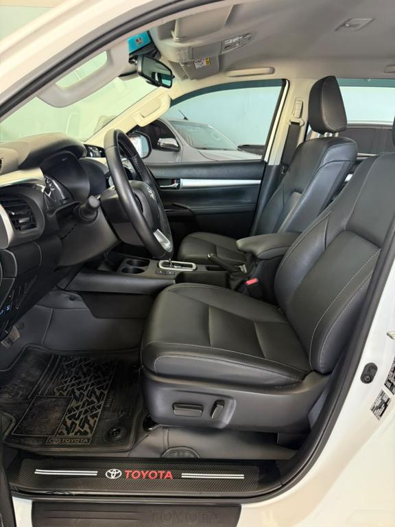 TOYOTA Hilux Caminhonete - Foto