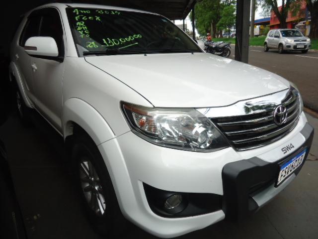 TOYOTA Hilux SW4 - Foto