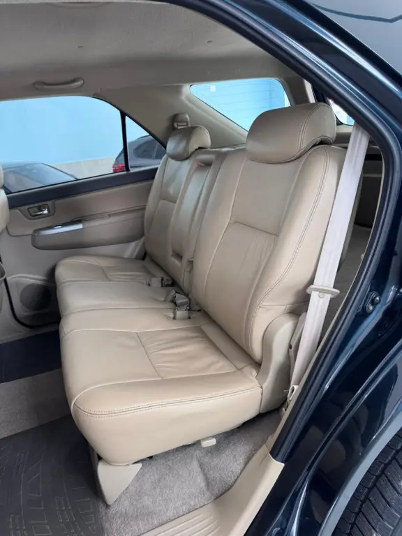 TOYOTA Hilux SW4 - Foto