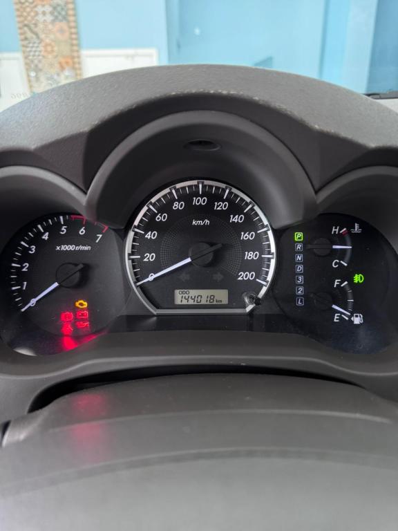 TOYOTA Hilux SW4 - Foto