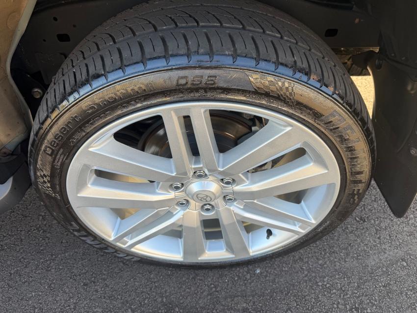 TOYOTA Hilux SW4 - Foto