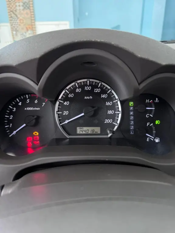 TOYOTA Hilux SW4 - Foto
