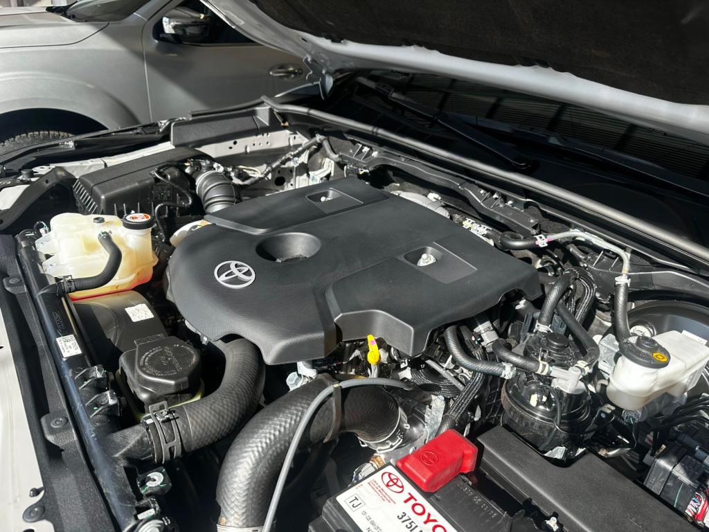 TOYOTA Hilux SW4 - Foto