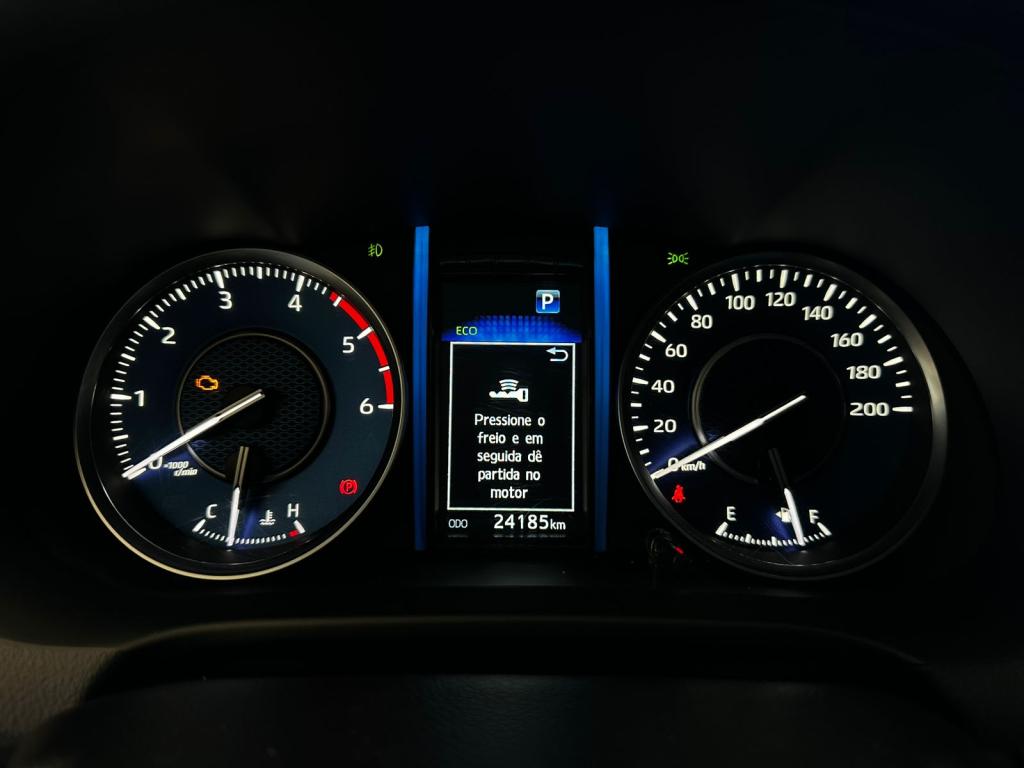 TOYOTA Hilux SW4 - Foto